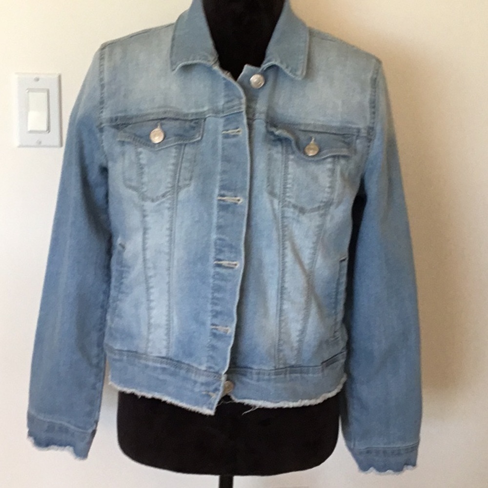 Nine West light wash, distressed jean jacket. Women’s size small, some stretch